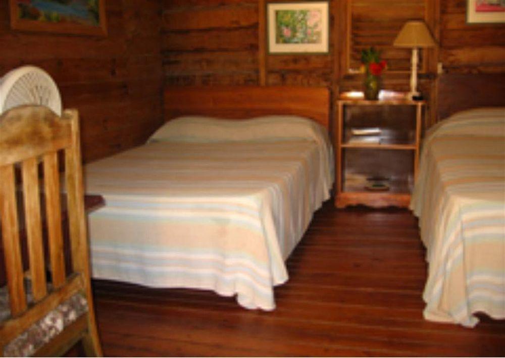 Secret Cabins At Firefly Beach Cottage Negril Exterior photo