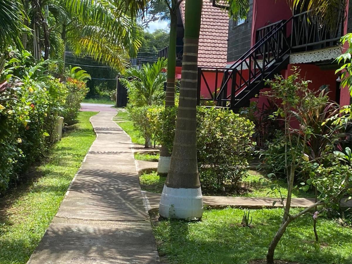 Secret Cabins At Firefly Beach Cottage Negril Exterior photo