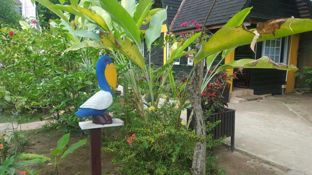 Secret Cabins At Firefly Beach Cottage Negril Exterior photo